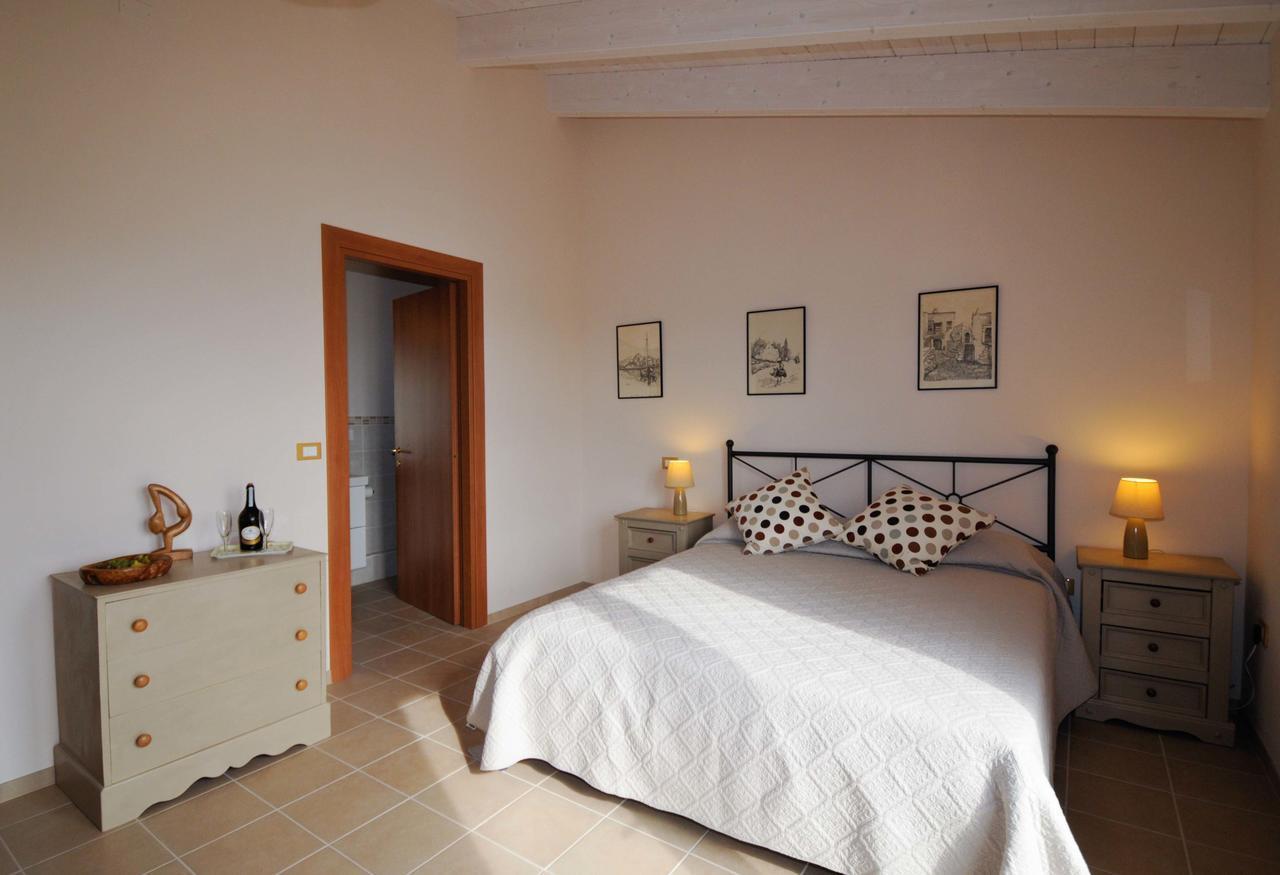 Il Frutteto Bed And Breakfast Ripattone ภายนอก รูปภาพ