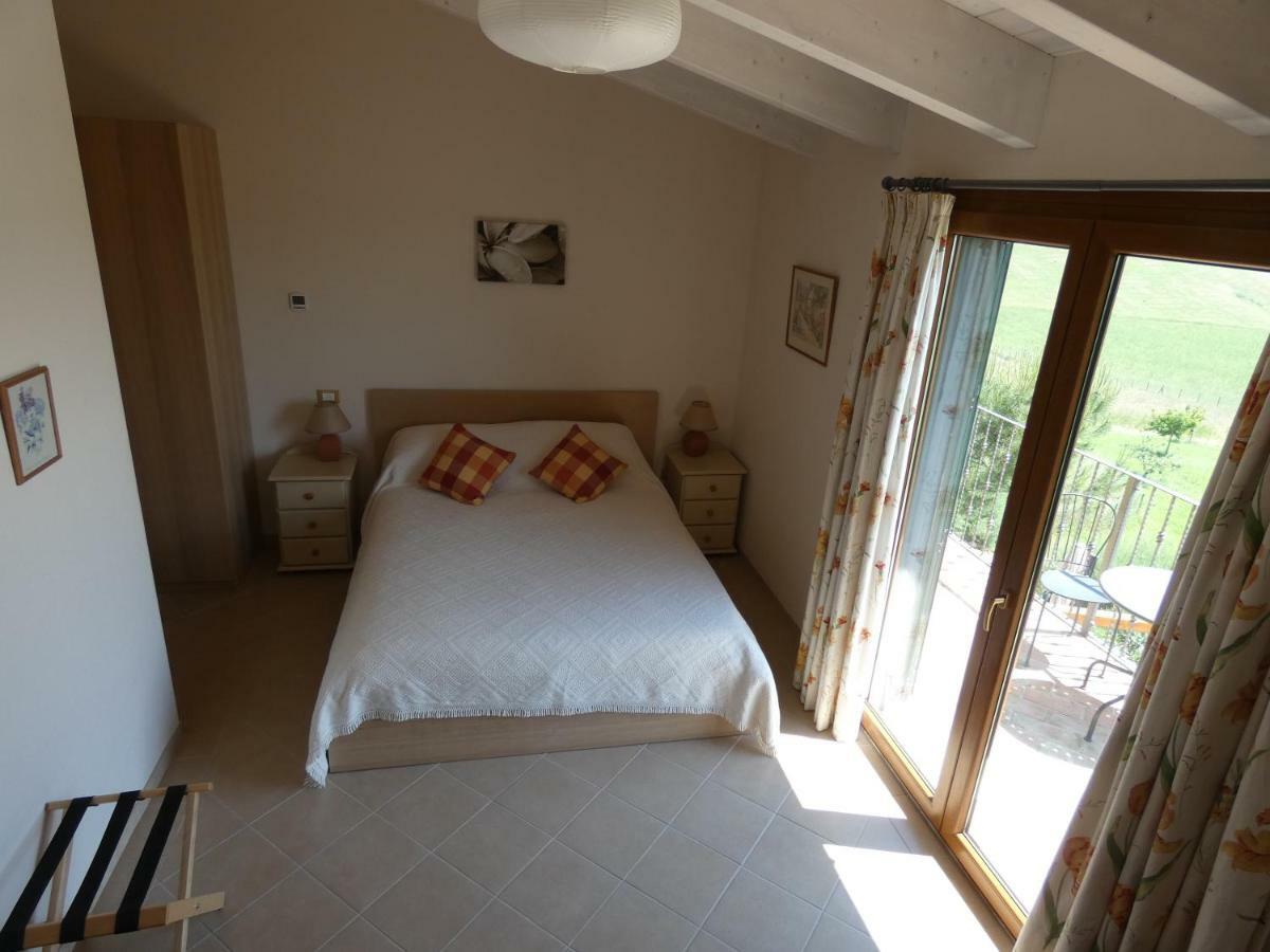 Il Frutteto Bed And Breakfast Ripattone ภายนอก รูปภาพ