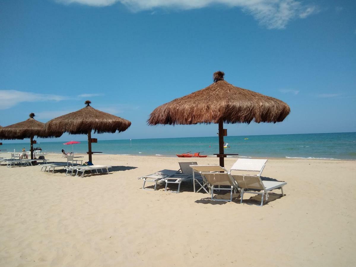 Il Frutteto Bed And Breakfast Ripattone ภายนอก รูปภาพ